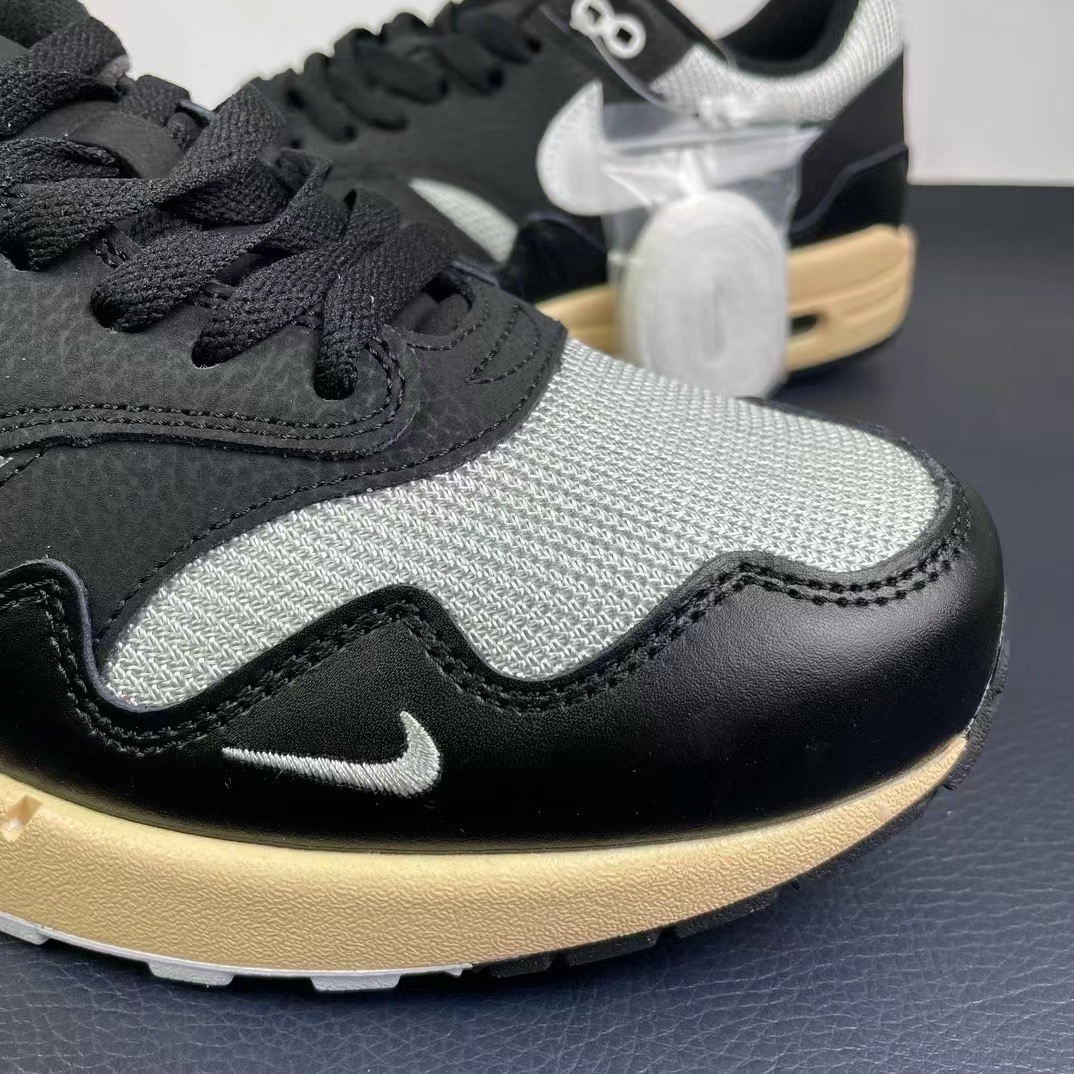 Nike Air Max+P*atta )