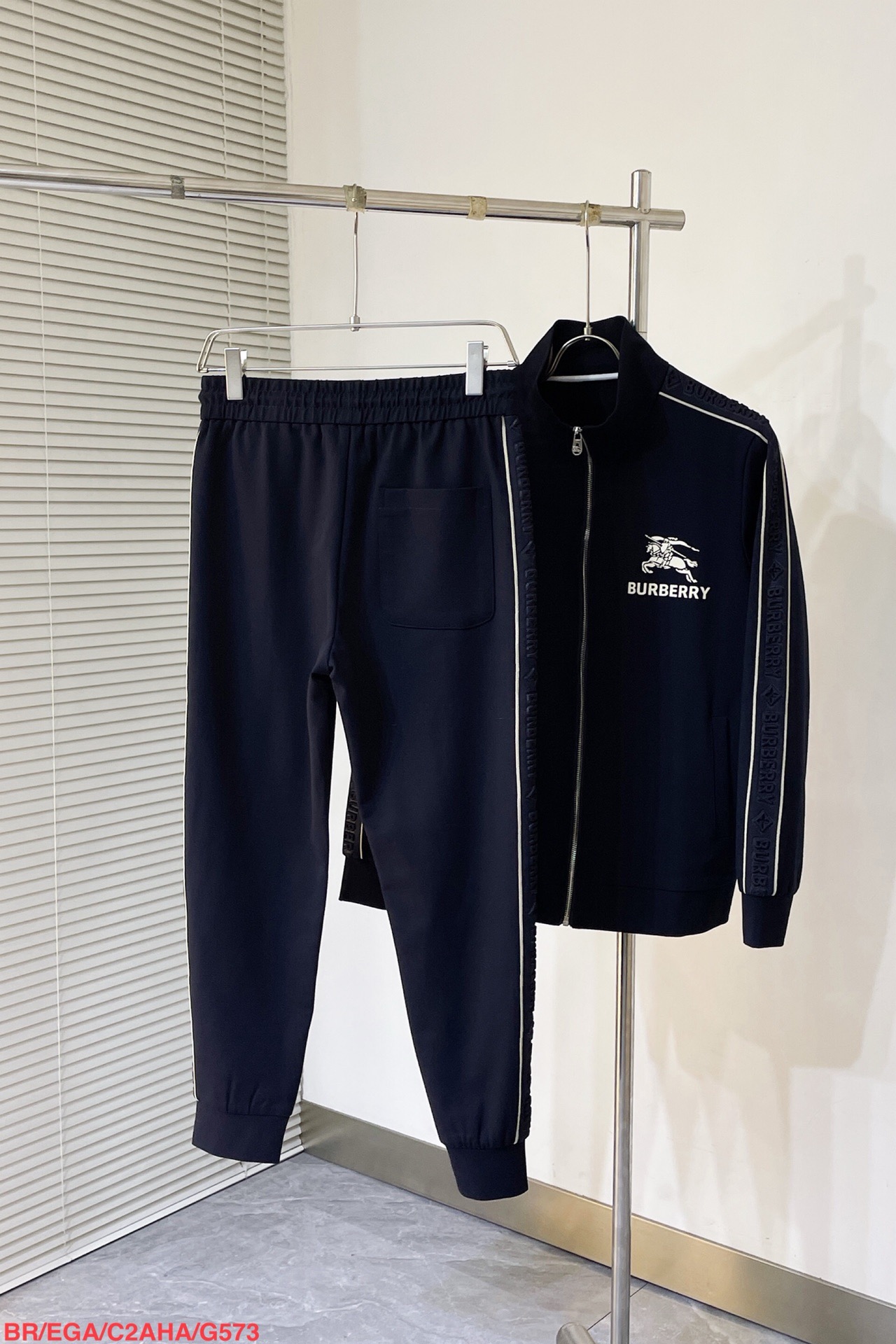 Men suits Top Quality