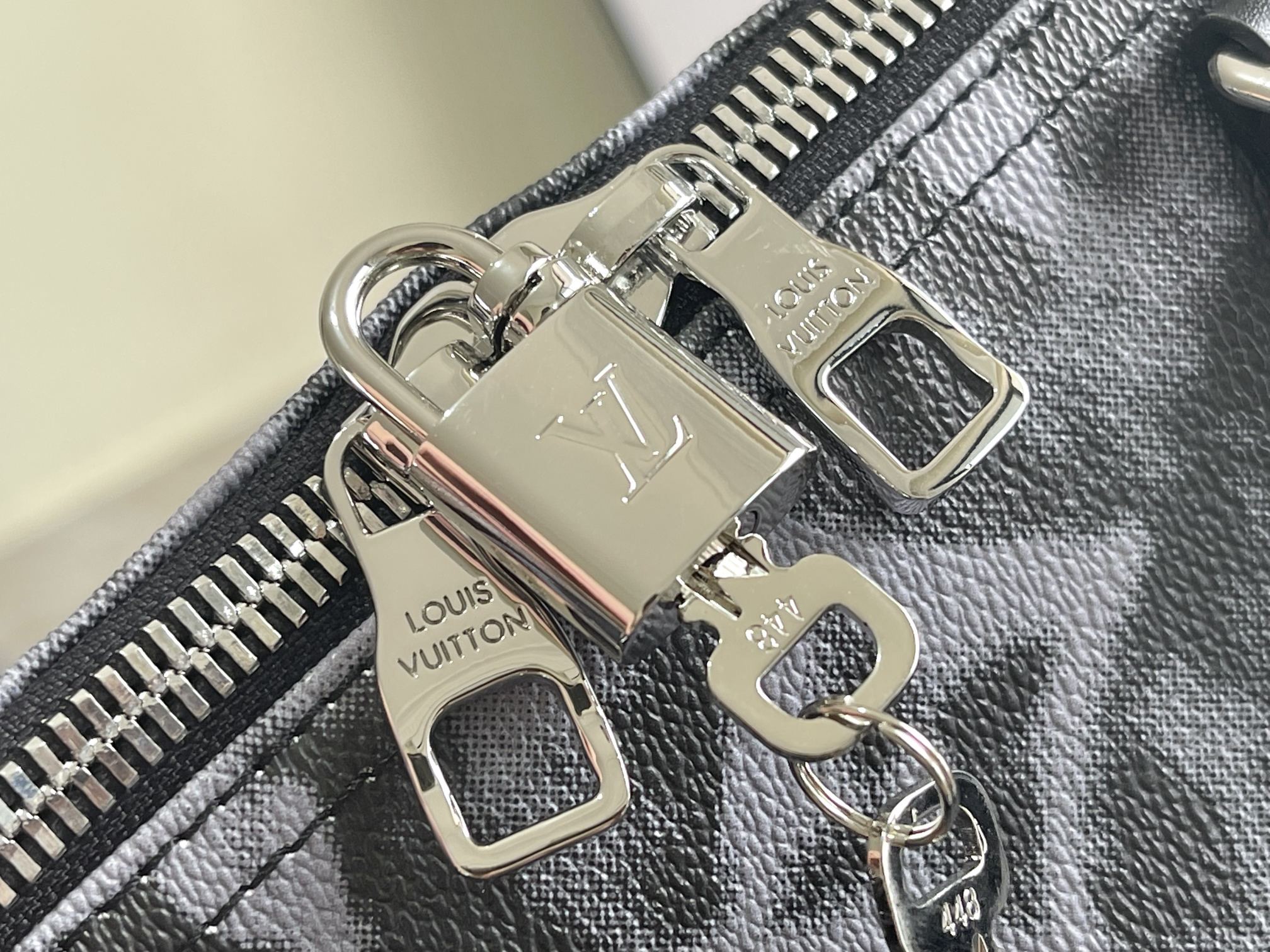 L*ouis V*uitton Top Bag