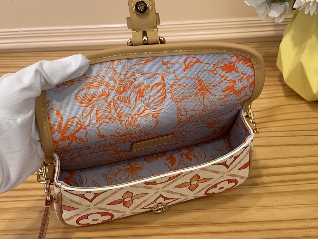 L*ouis V*uitton Top Bag