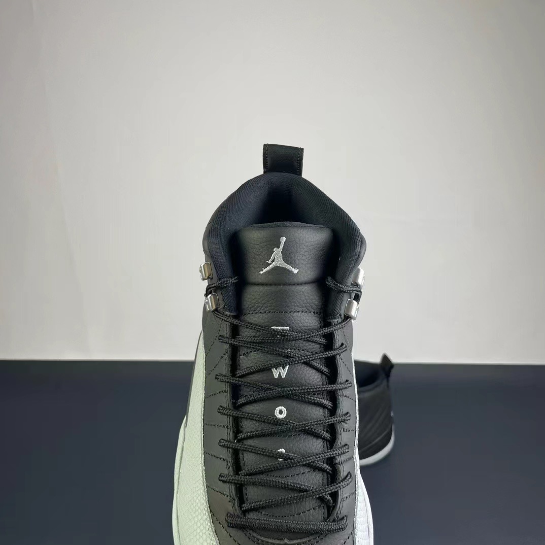 Air Jordan 12