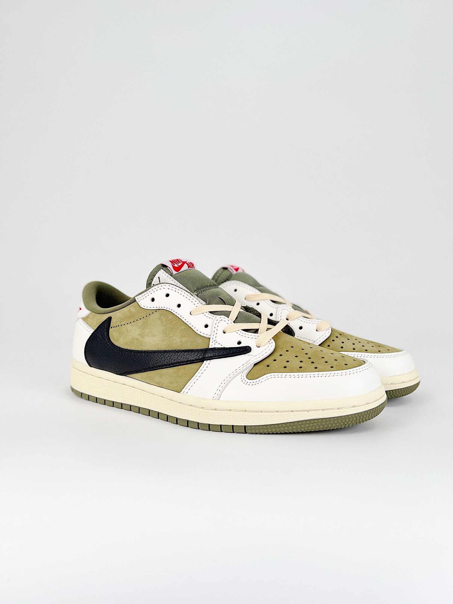 Travis Scott xAir Jordan1 Low