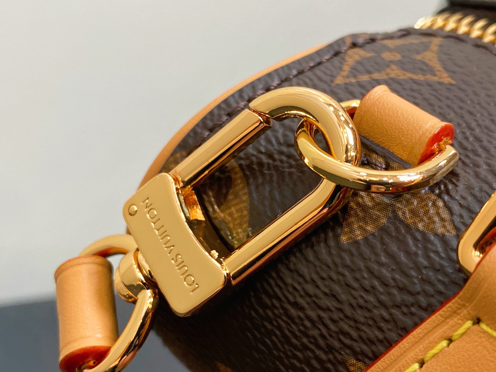 L*ouis V*uitton Top Bag