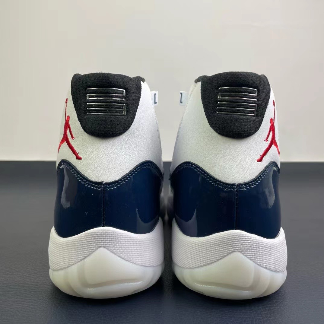 NIKE Air Jordan 11（）