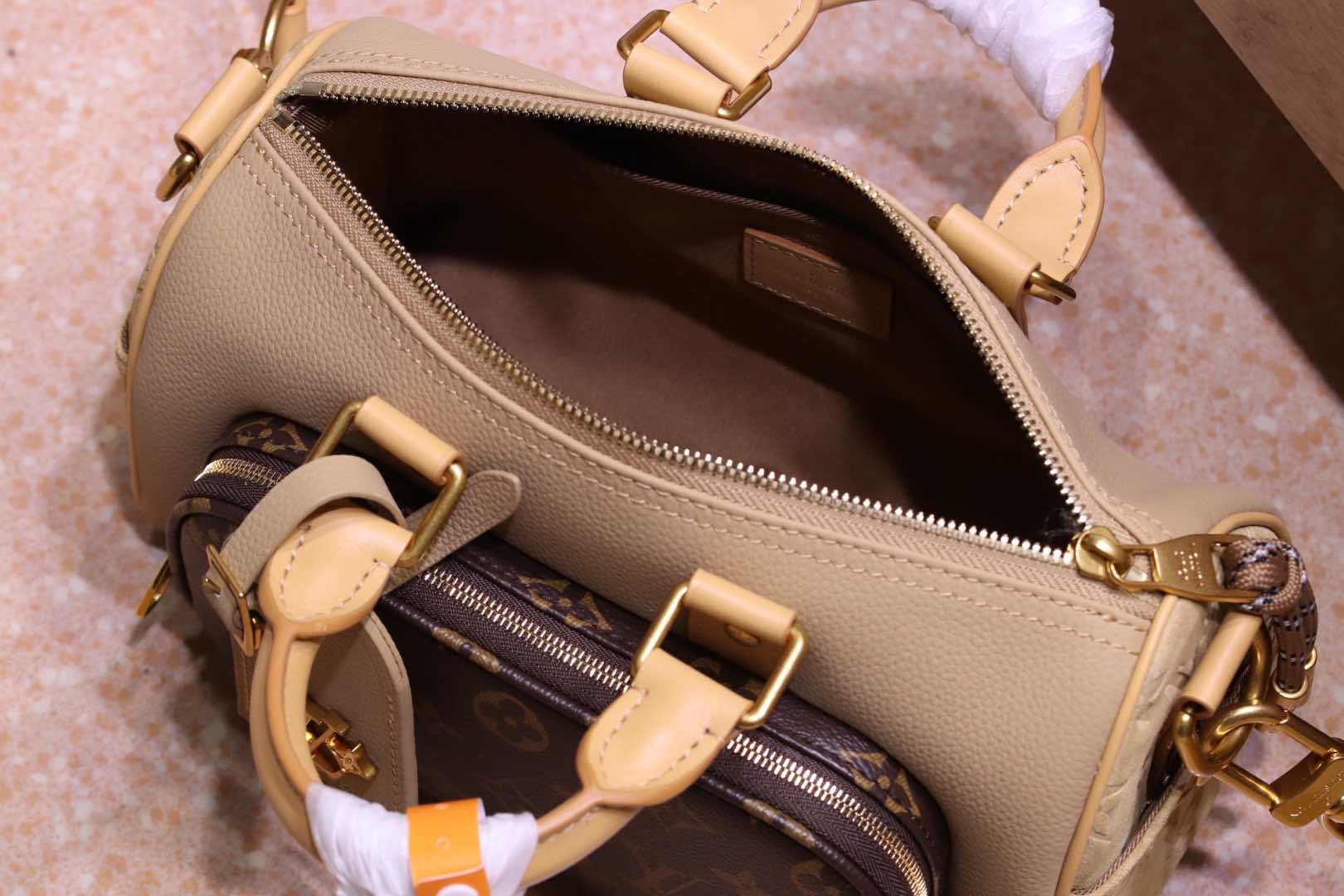 L*ouis V*uitton Top Bag