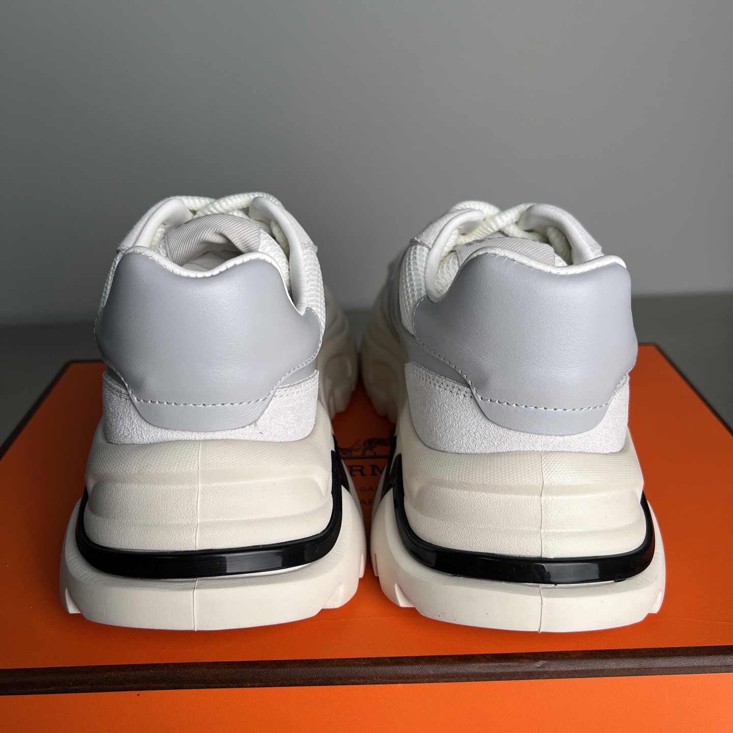 Men H*ermes Top Sneaker