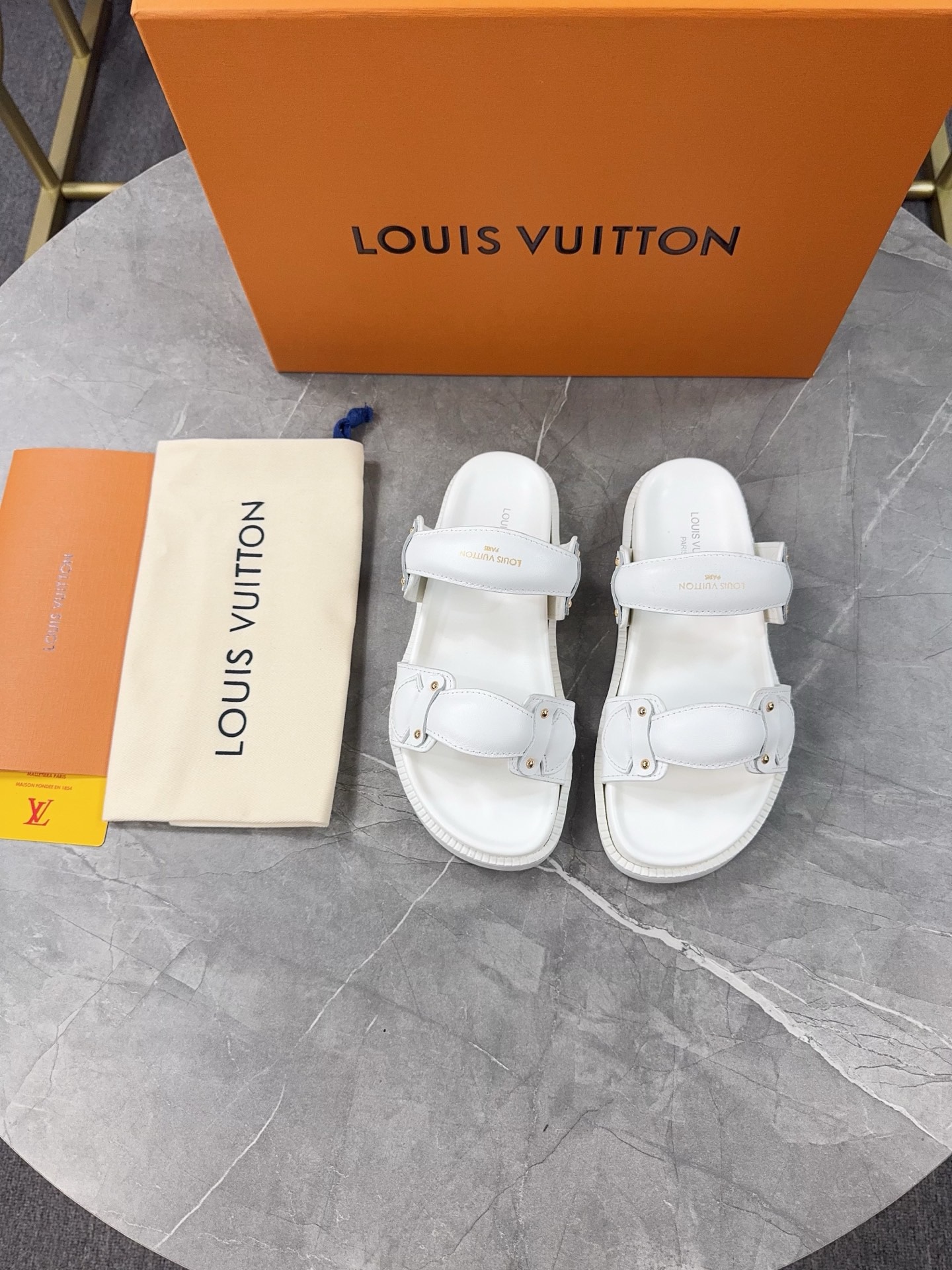 Women L*ouis V*uitton Top Sandals