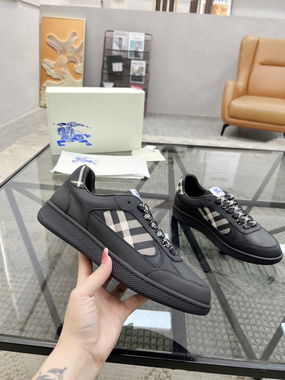 Men B*rberry Sneaker ()