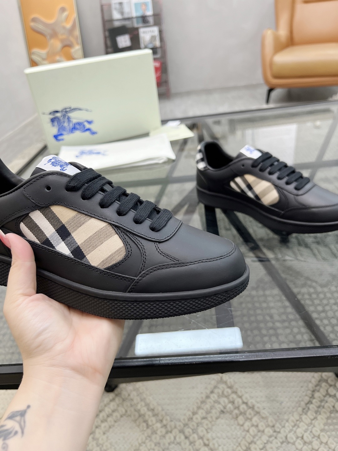 Men B*rberry Sneaker ()