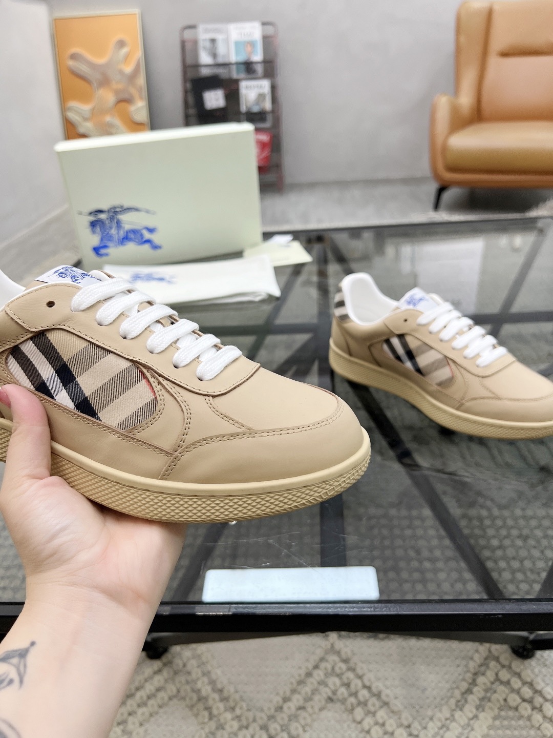 Men B*rberry Sneaker ()