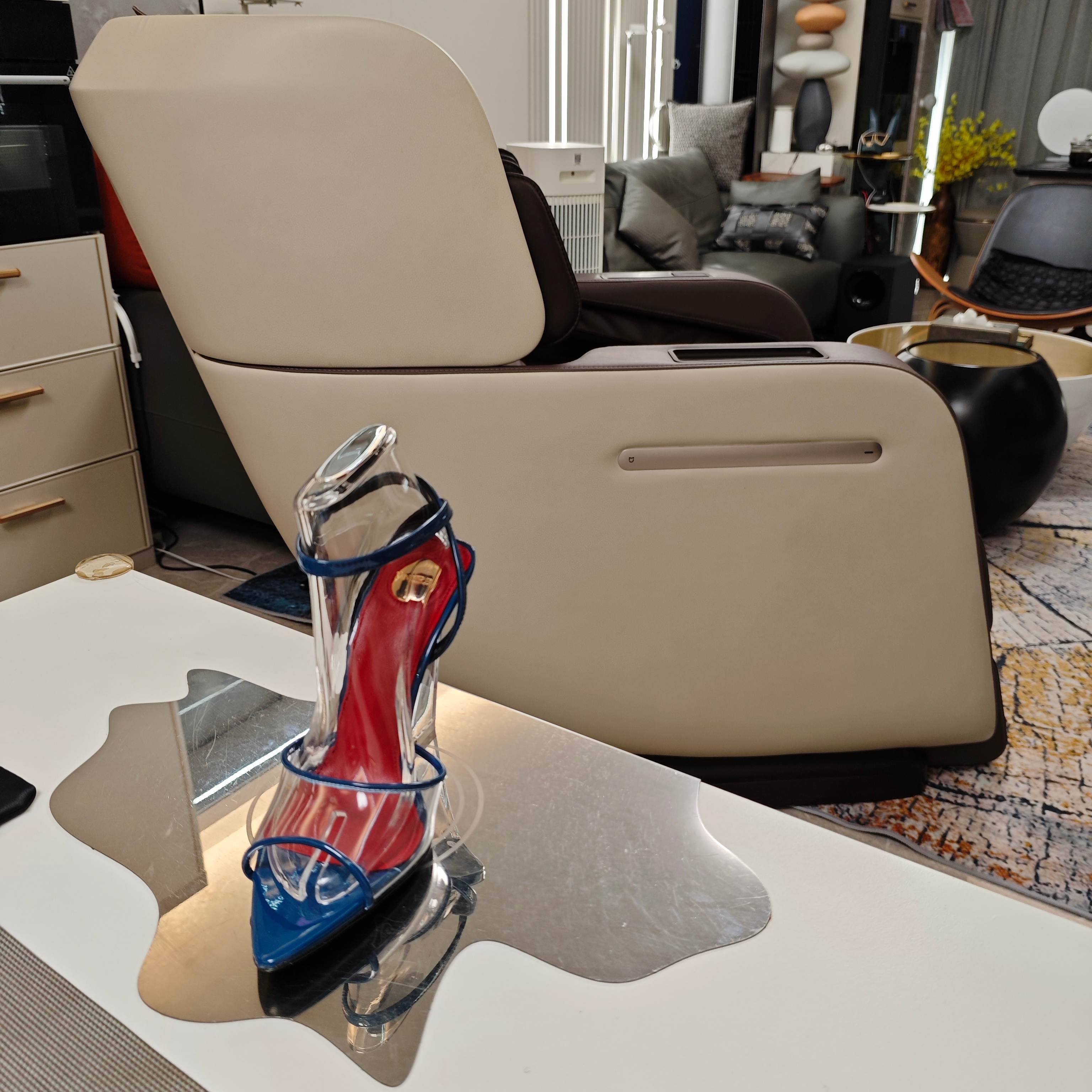 Women Y*SL Top Pumps