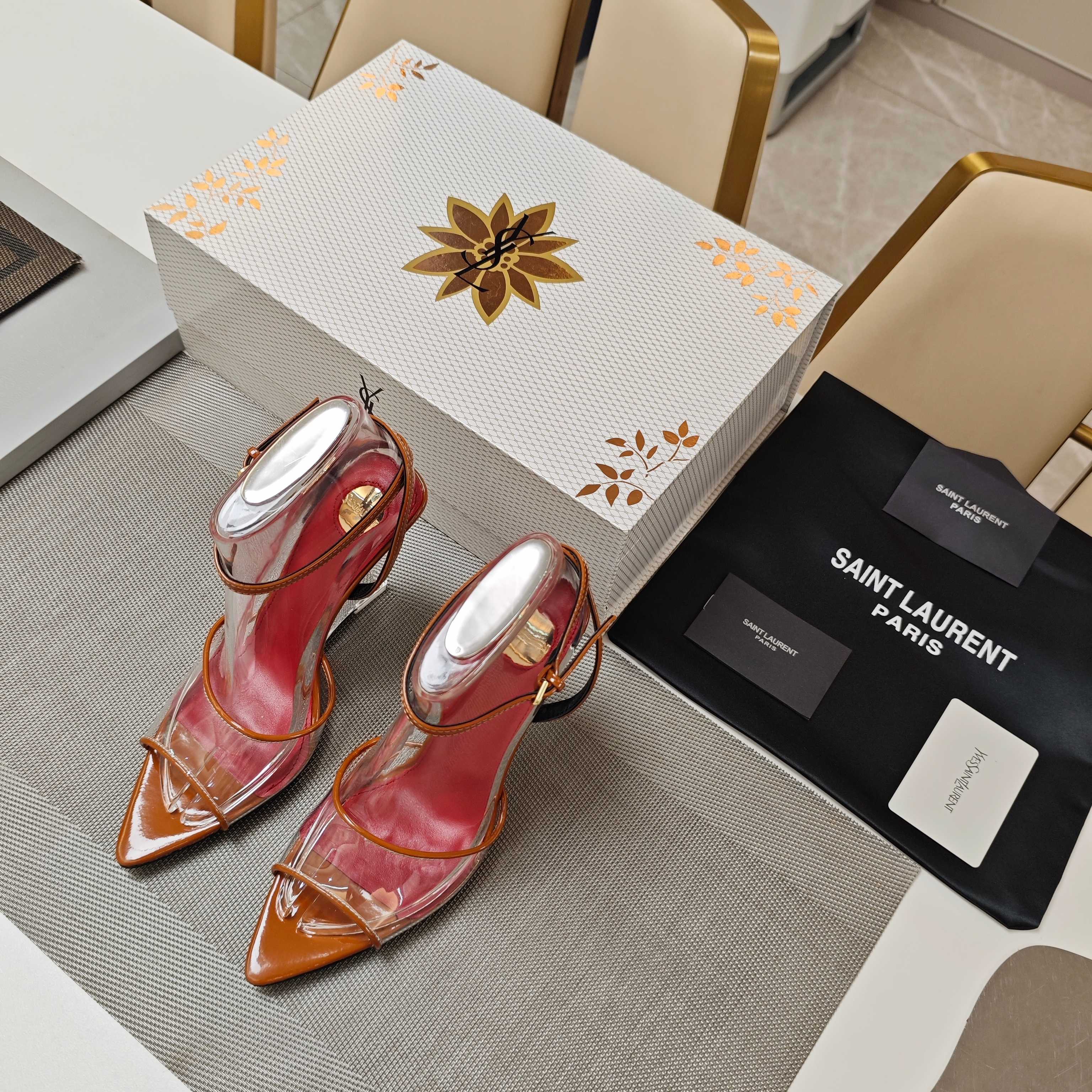 Women Y*SL Top Pumps