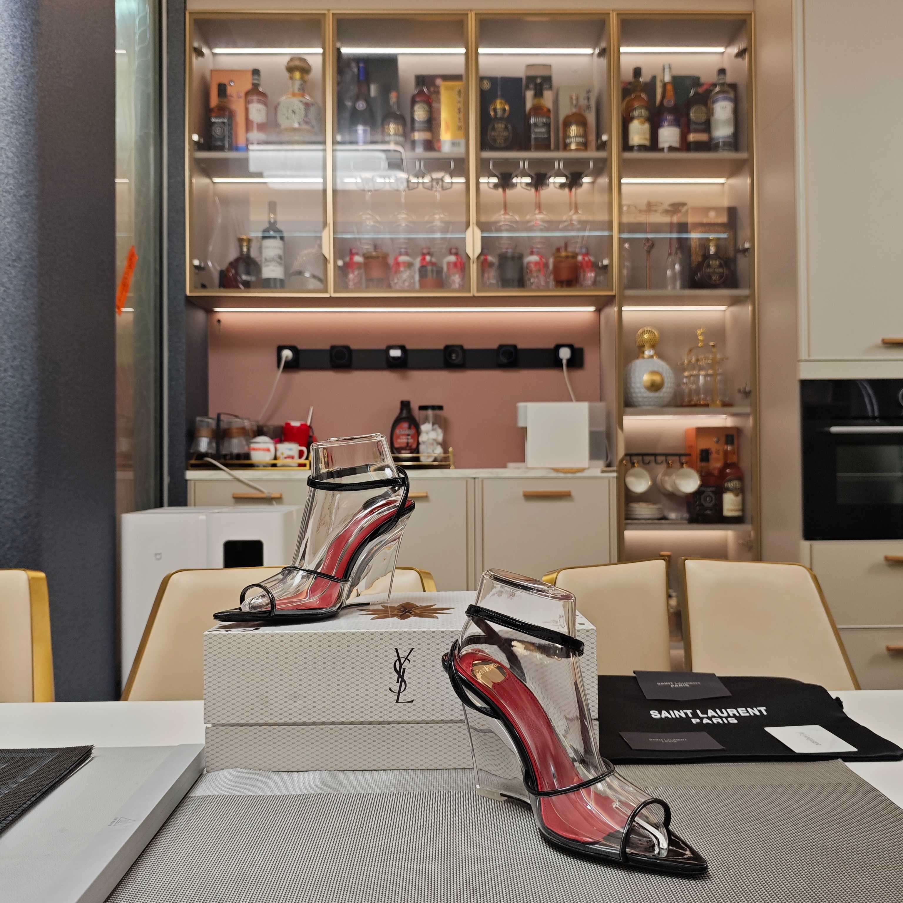 Women Y*SL Top Pumps