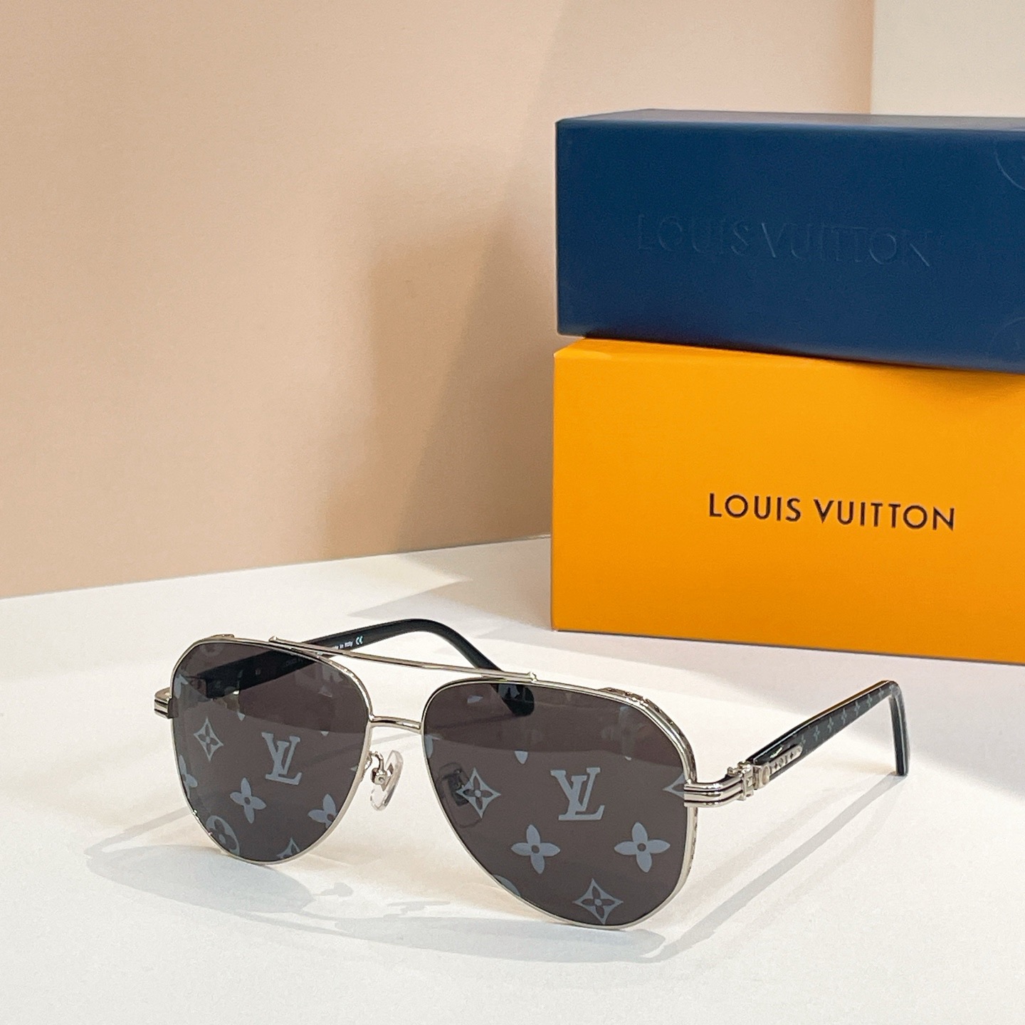 Top Quality L*ouis V*uitton Glasses