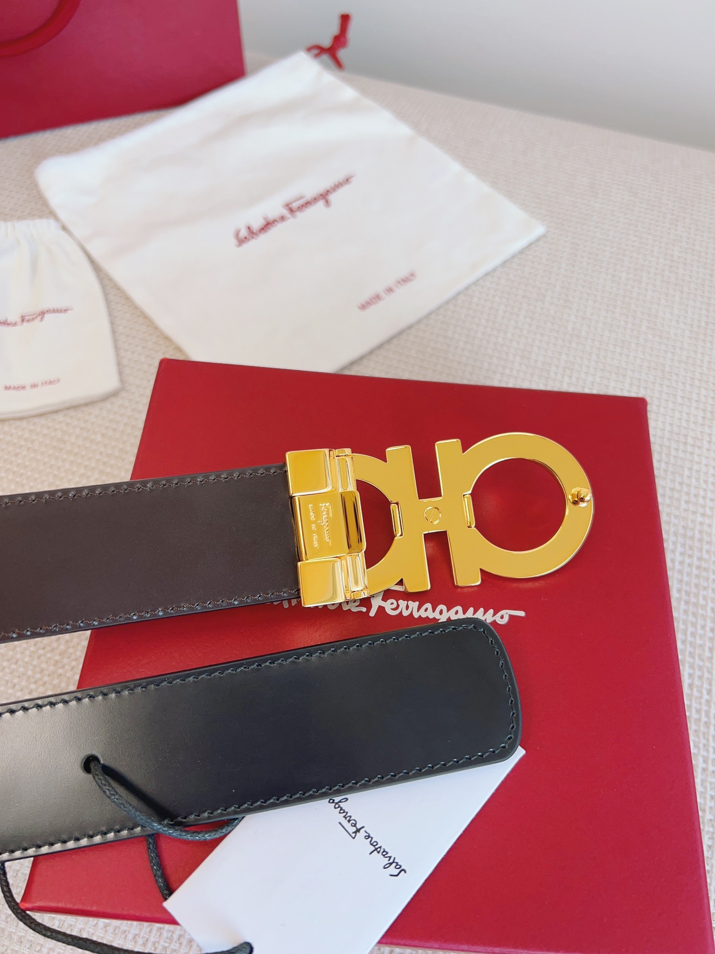 F*erragamo Top Version