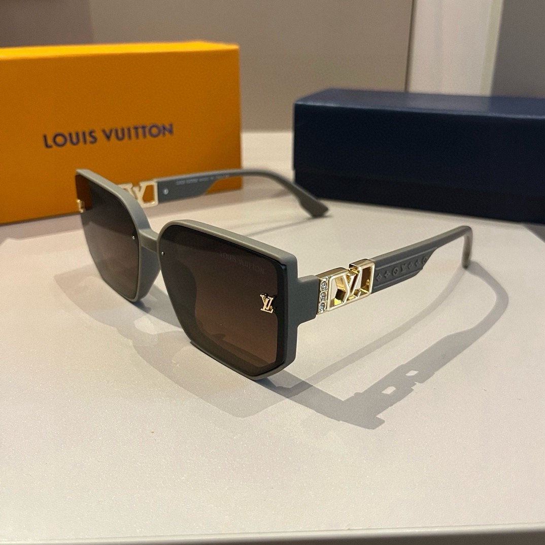 L*ouis V*uitton Glasses