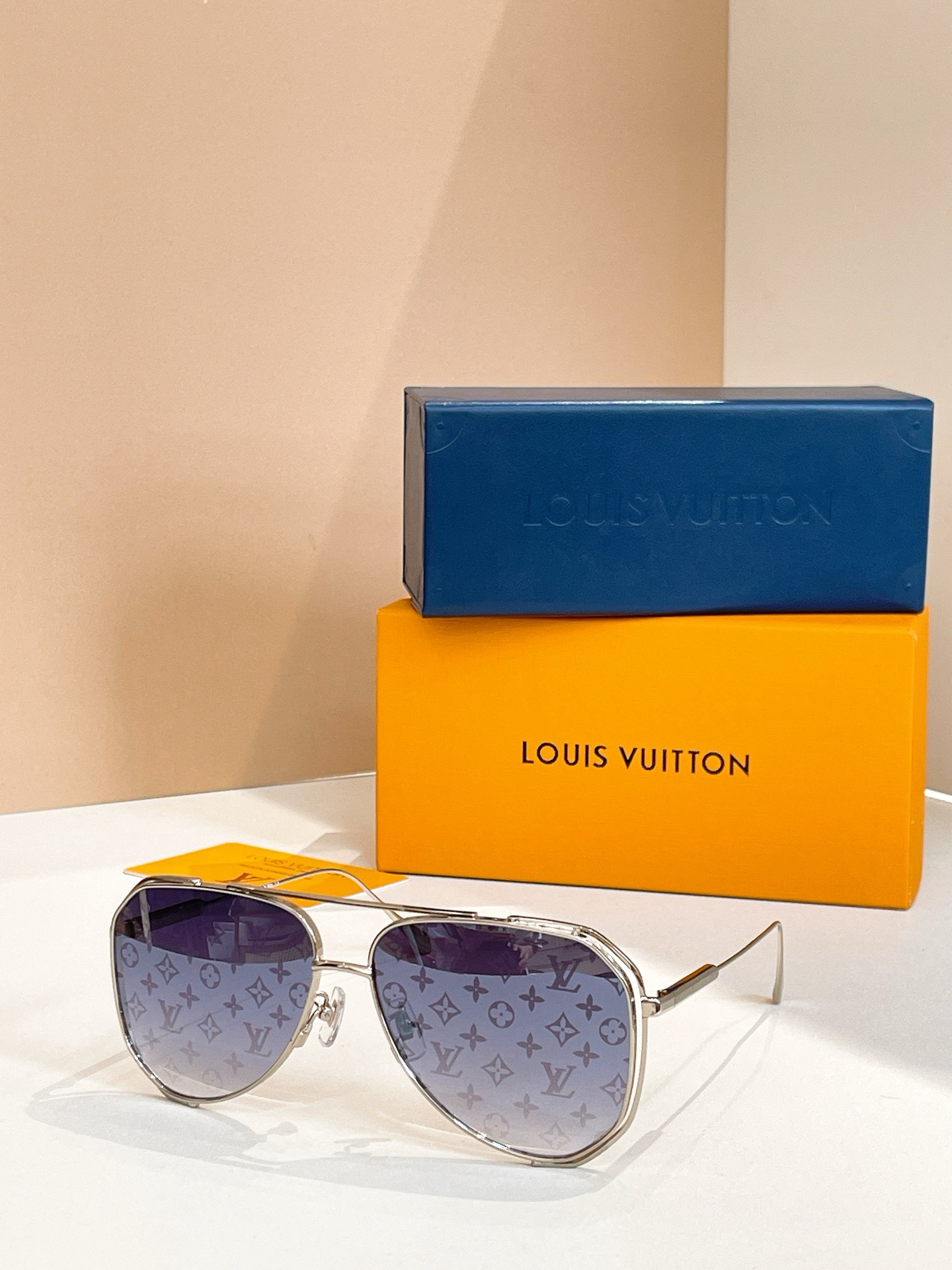 L*ouis V*uitton Glasses