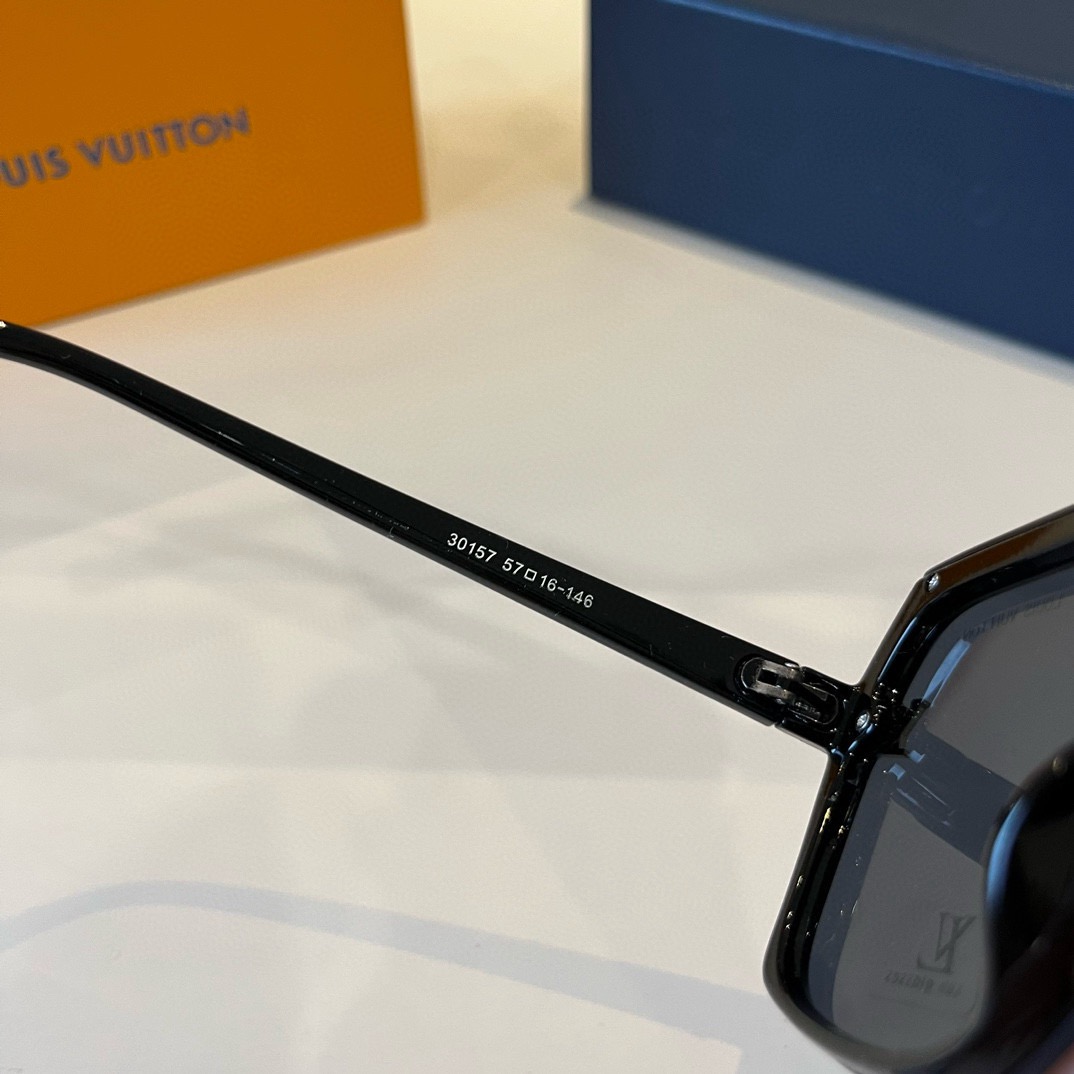 L*ouis V*uitton Glasses