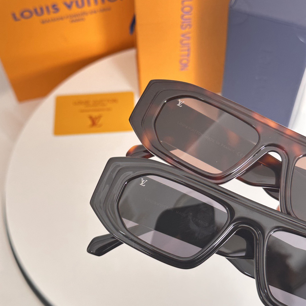 L*ouis V*uitton Glasses