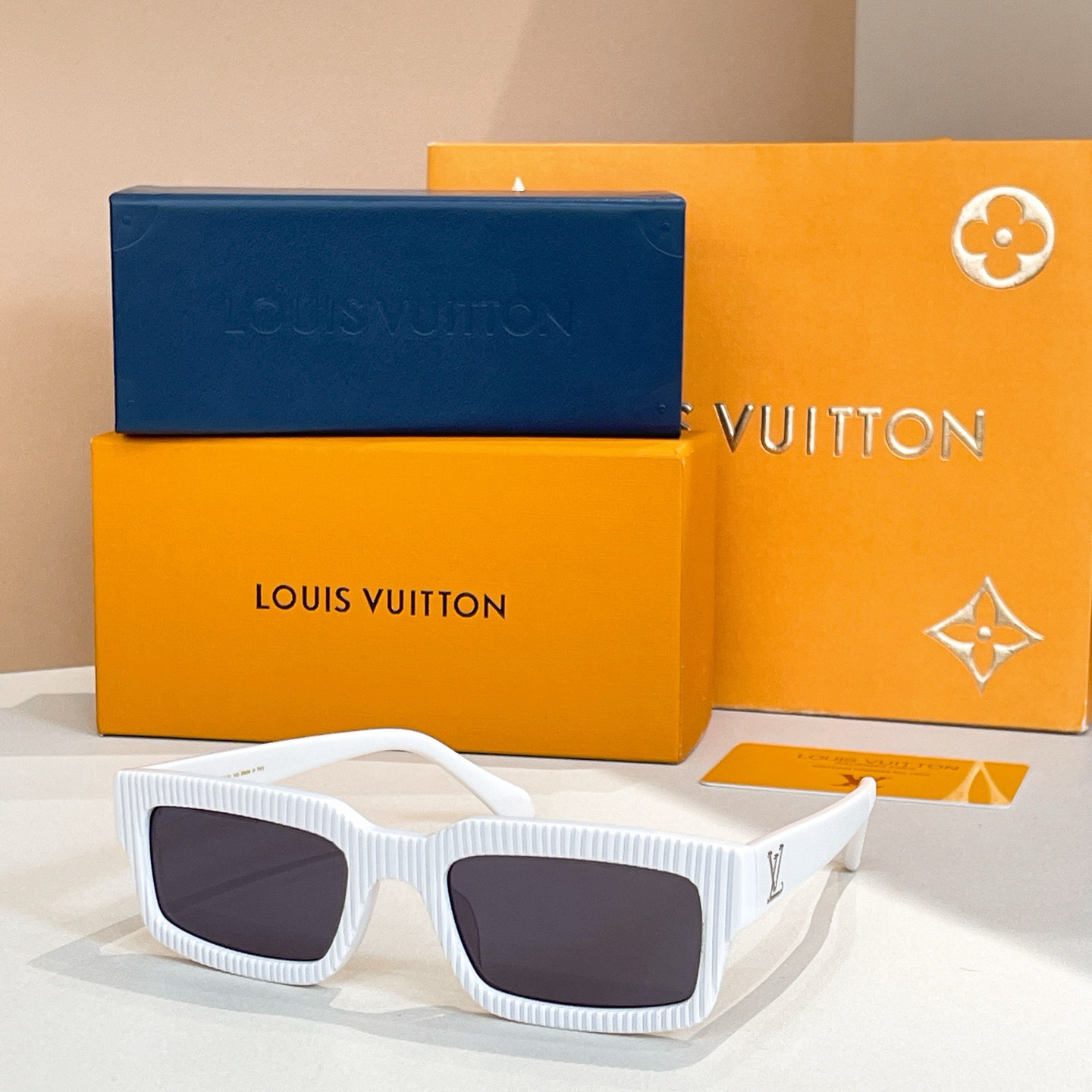 L*ouis V*uitton Glasses