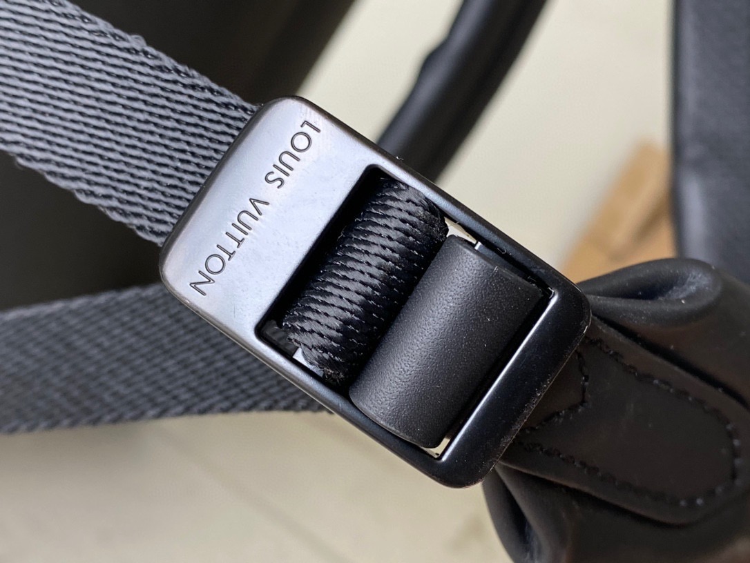 L*ouis V*uitton Top Bag