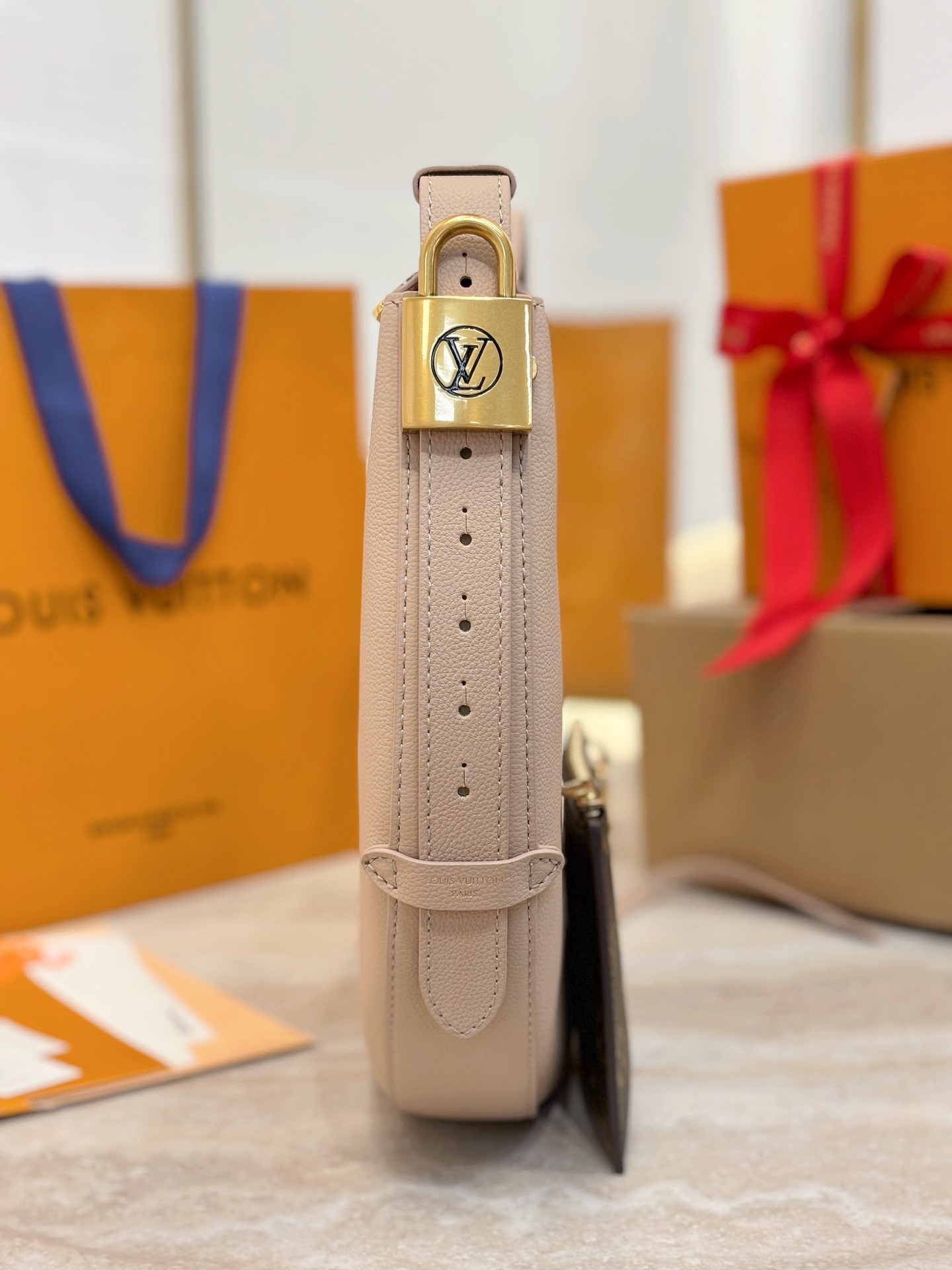 L*ouis V*uitton Top Bag