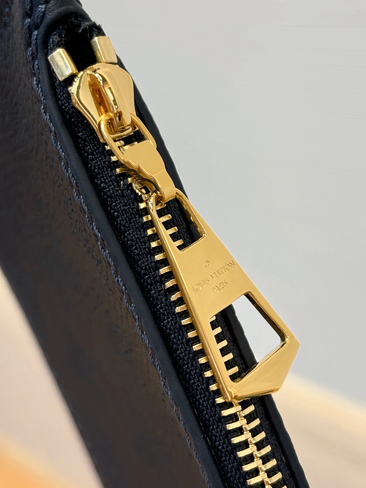 L*ouis V*uitton Top Bag