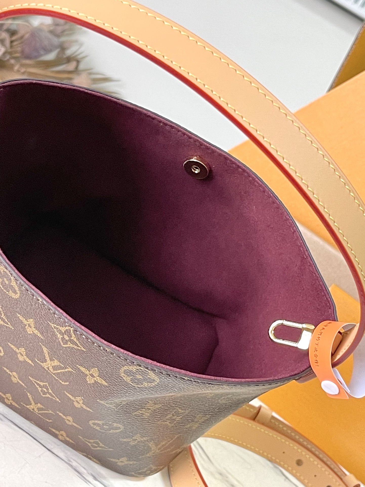 L*ouis V*uitton Top Bag