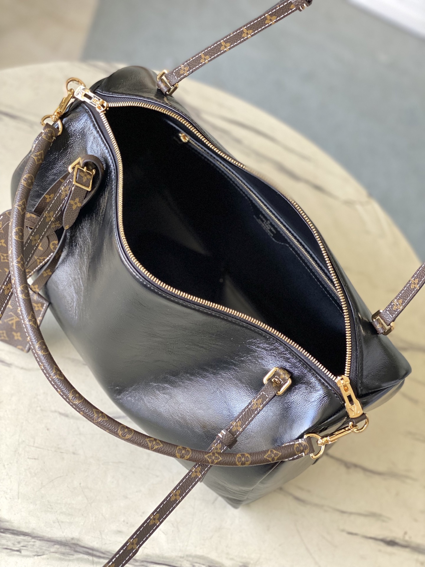 L*ouis V*uitton Top Bag