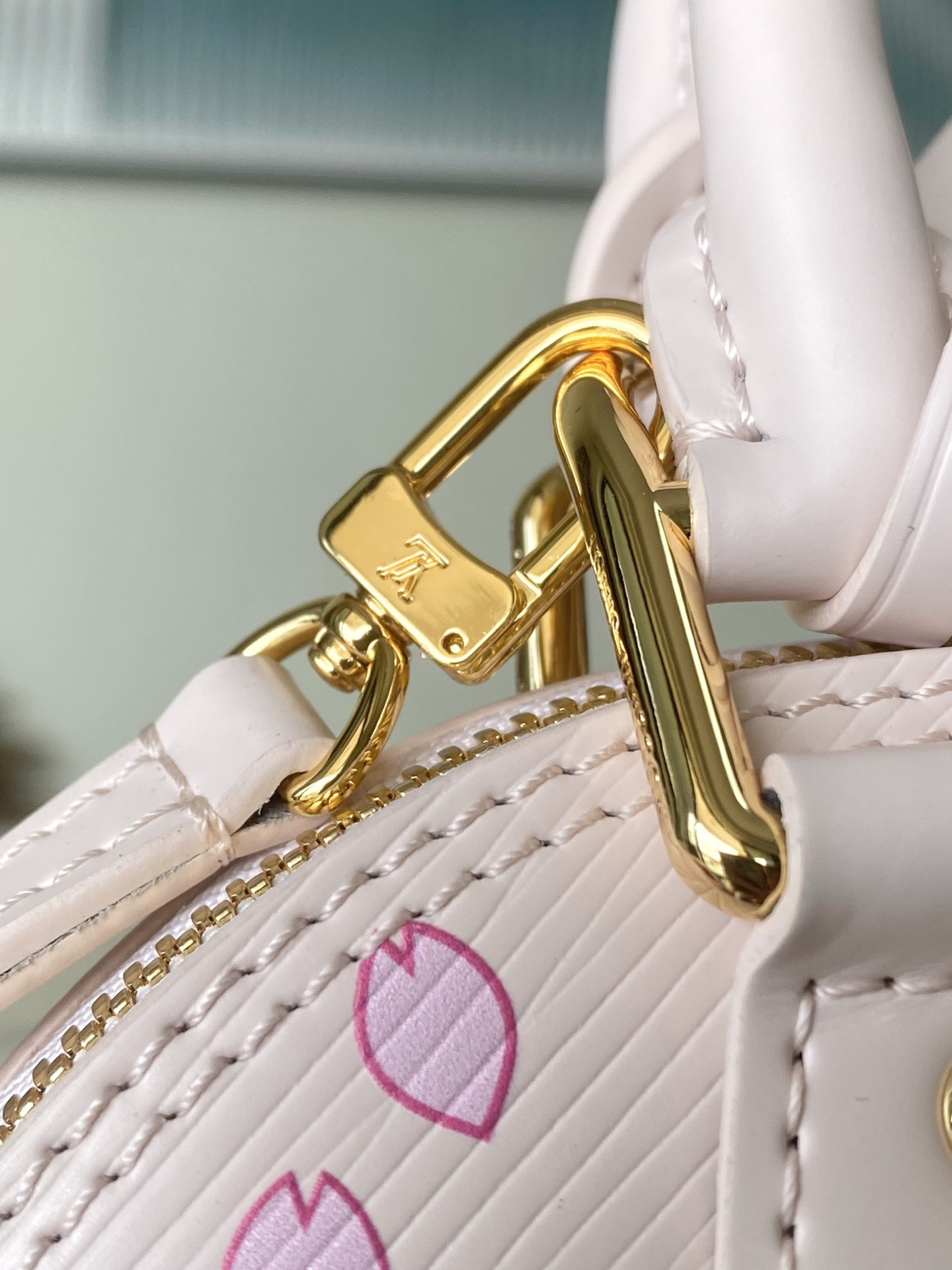 L*ouis V*uitton Top Bag