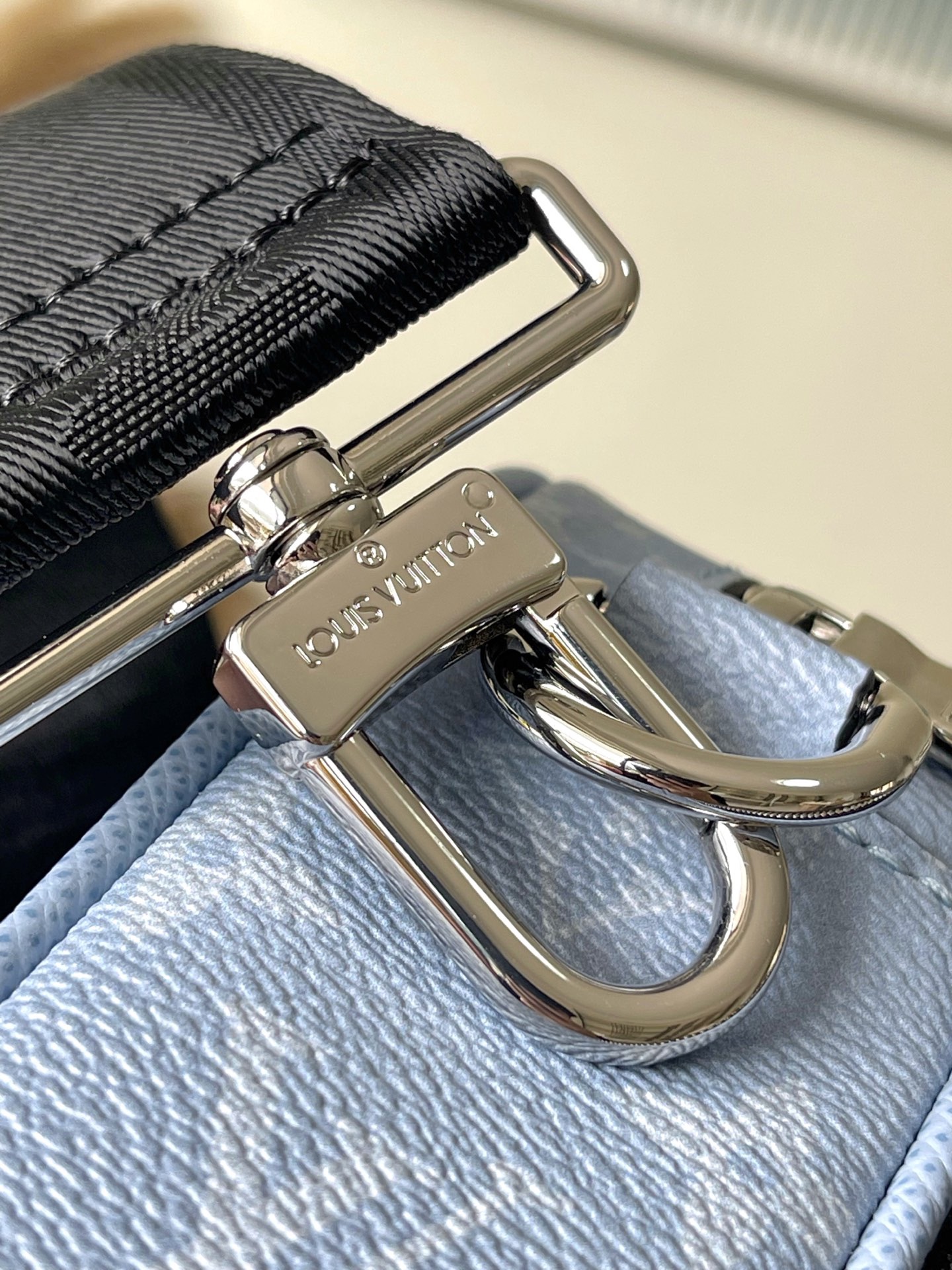 L*ouis V*uitton Top Bag