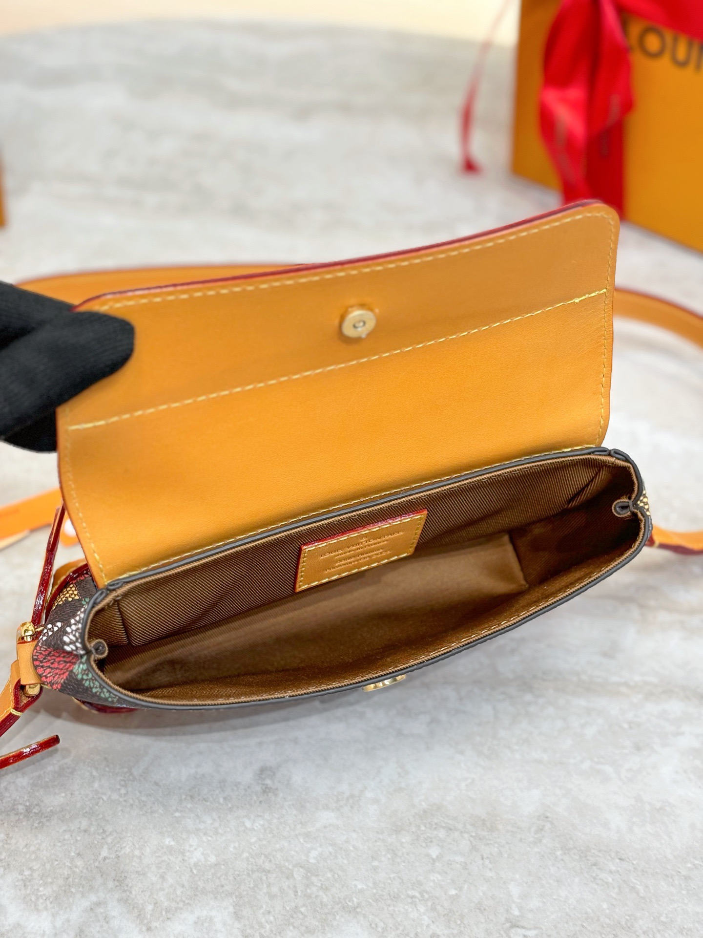 L*ouis V*uitton Top Bag