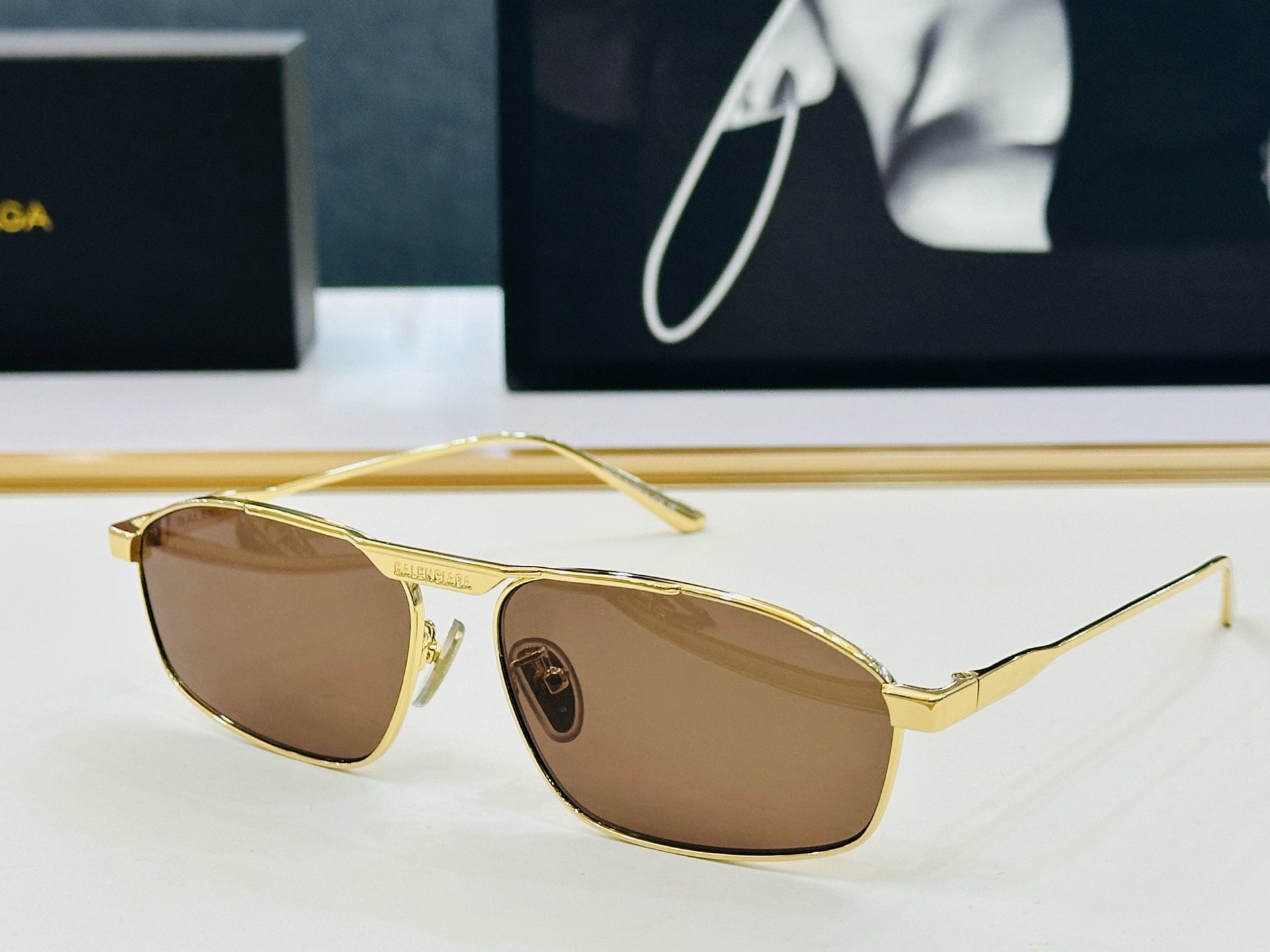 Top Quality B*alenciaga Glasses