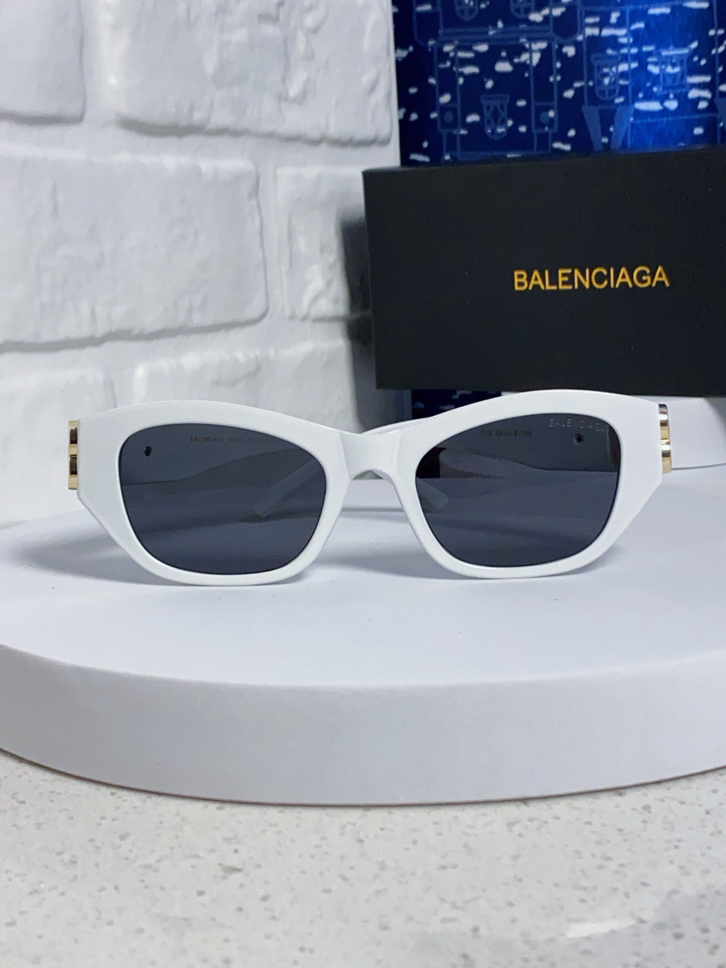 Top Quality B*alenciaga Glasses