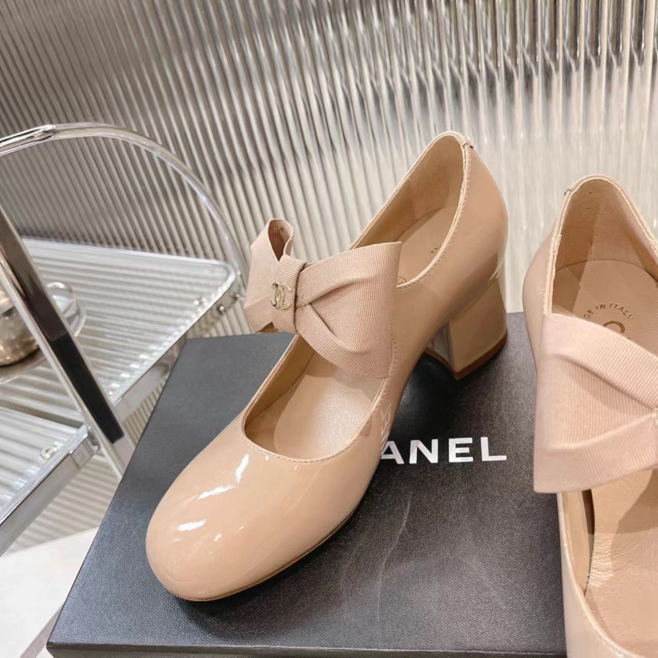 Women Top Quality C*hanel shoes