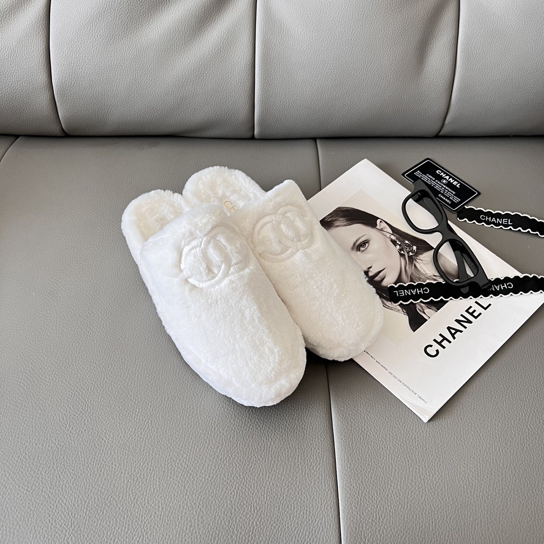 Women Top Quality C*hanel shoes