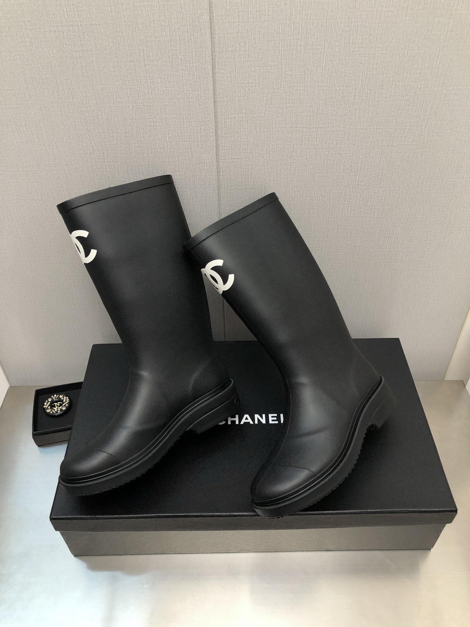 Women Top Quality C*hanel shoes