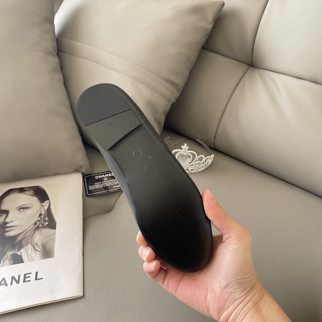 Women Top Quality C*hanel shoes