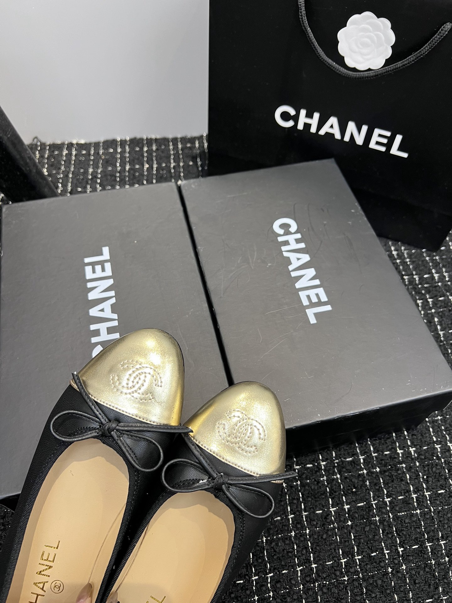 Women Top Quality C*hanel shoes