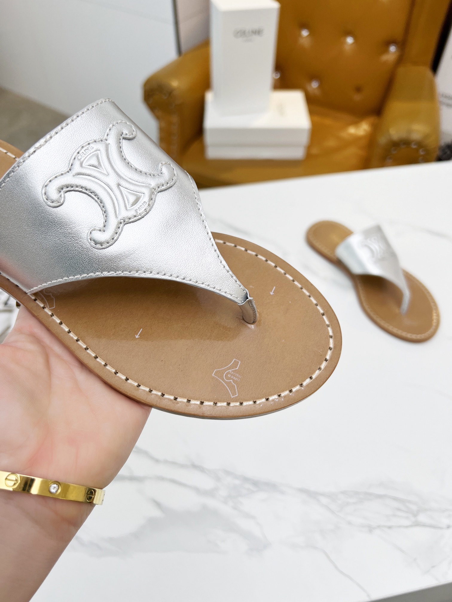 Women Top Quality C*eline shoes