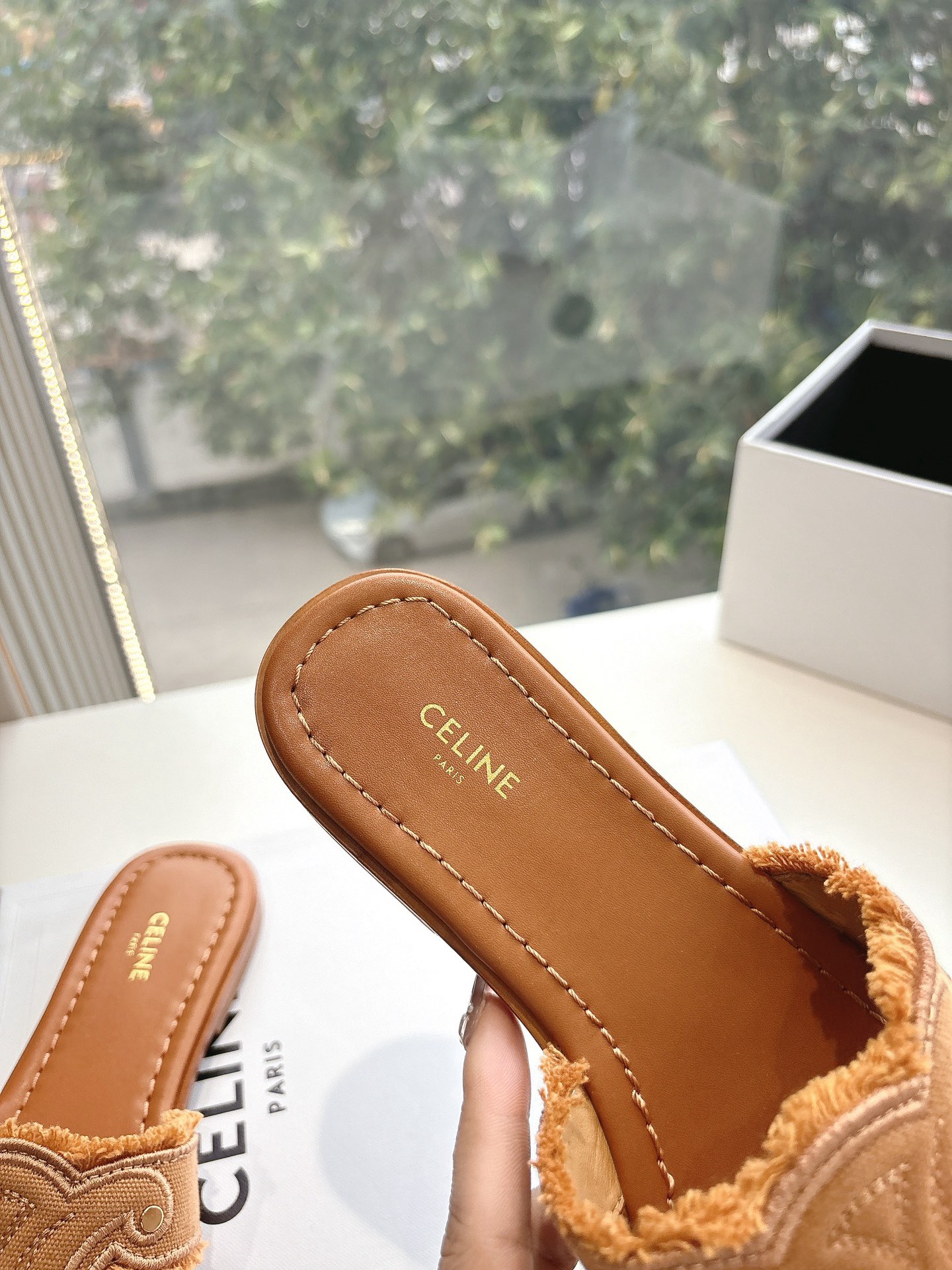 Women Top Quality C*eline shoes