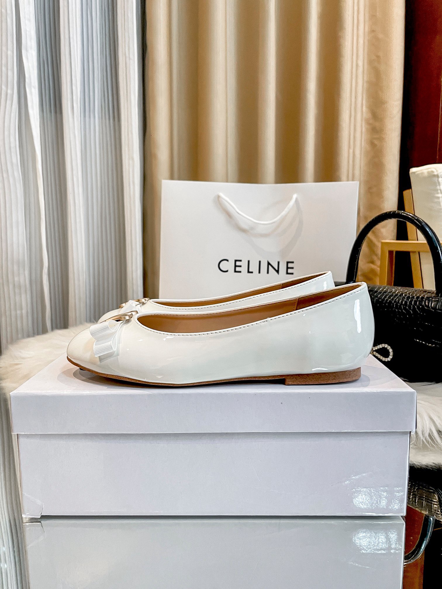 Women Top Quality C*eline shoes