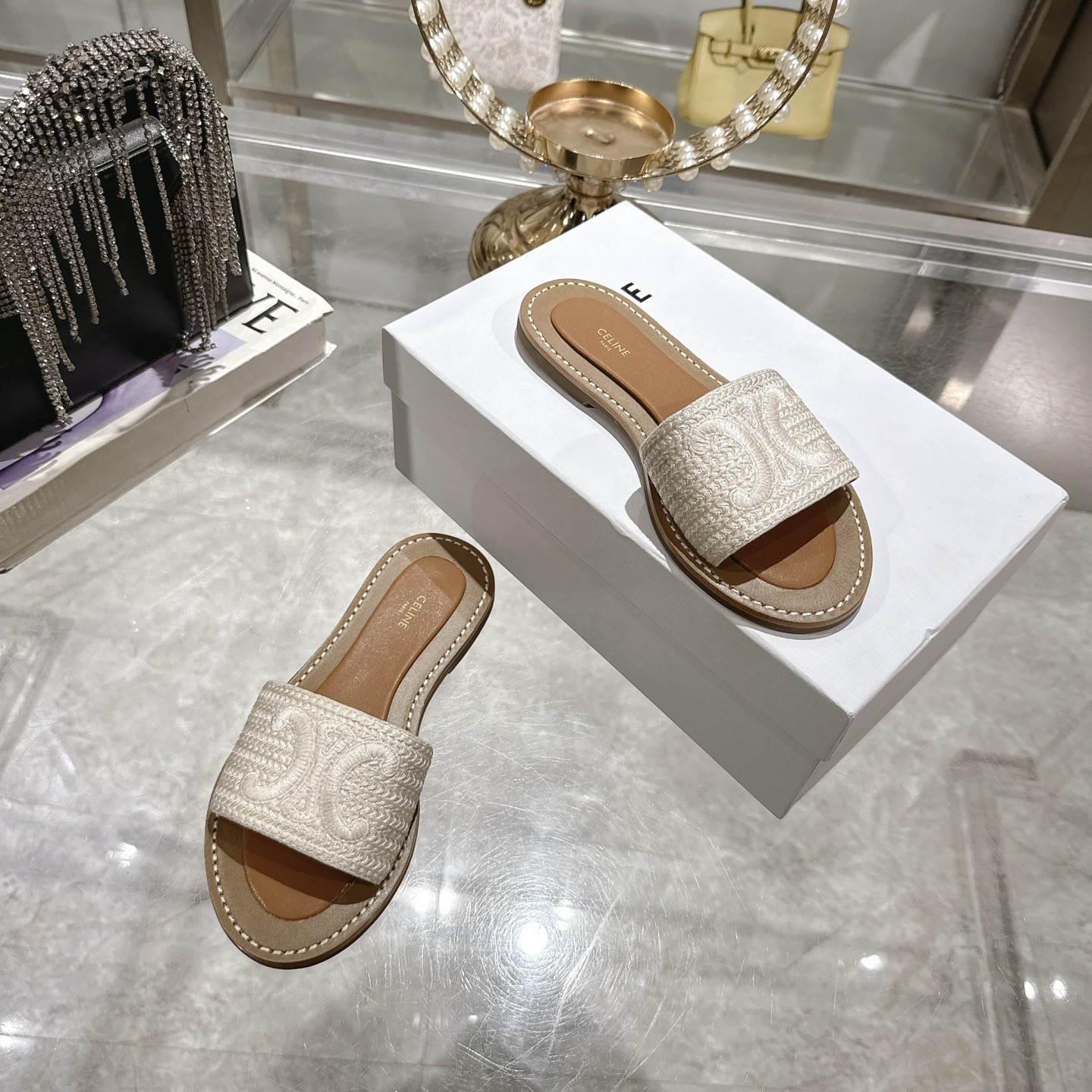 Women Top Quality C*eline shoes