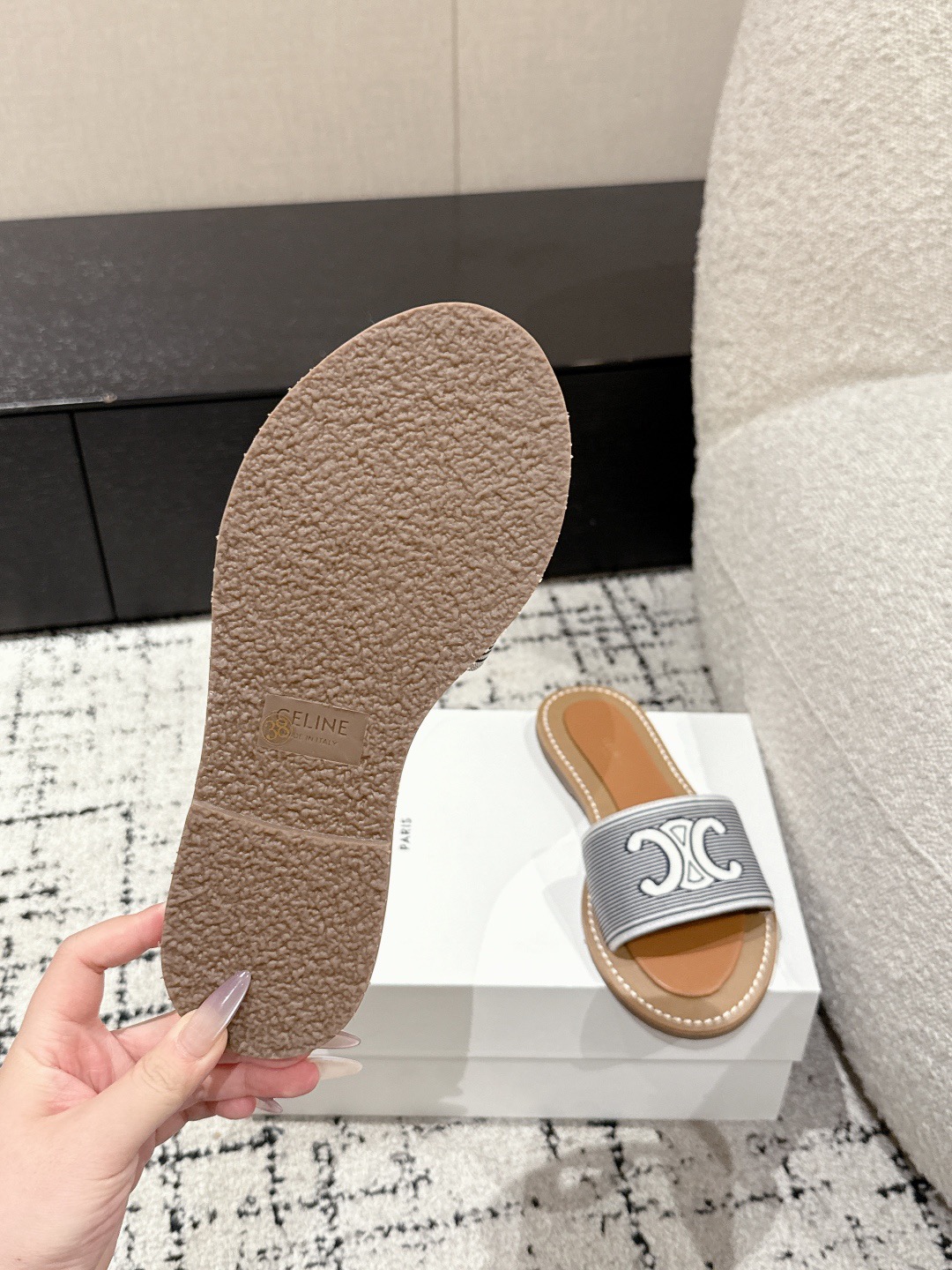 Women Top Quality C*eline shoes