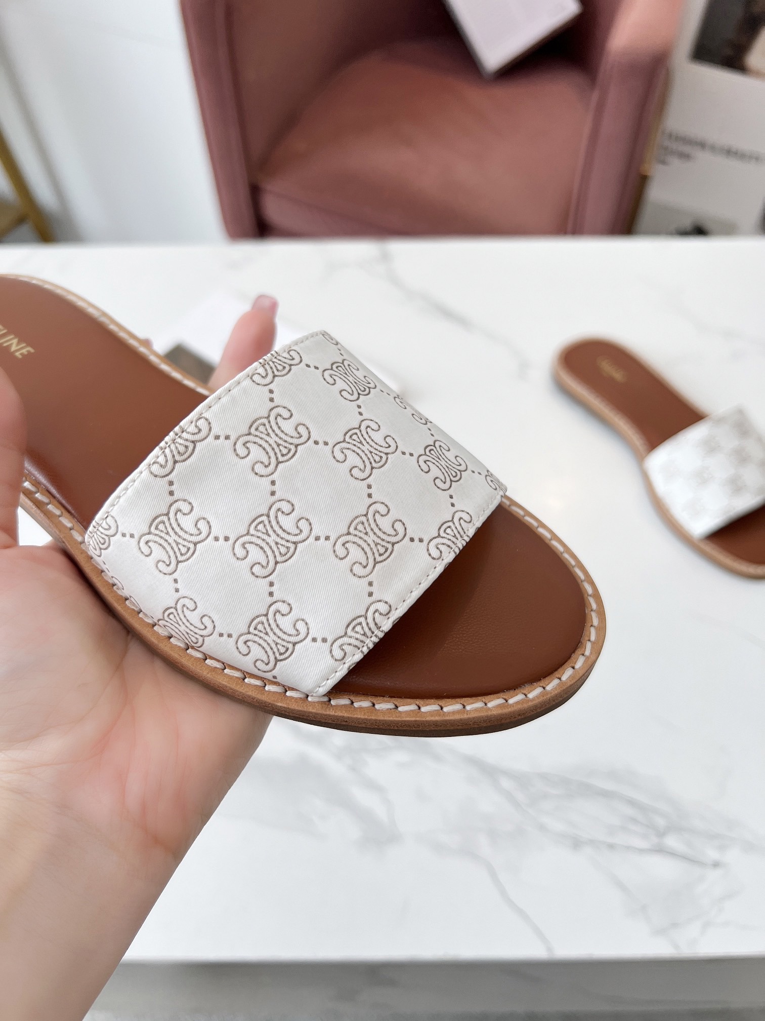 Women Top Quality C*eline shoes