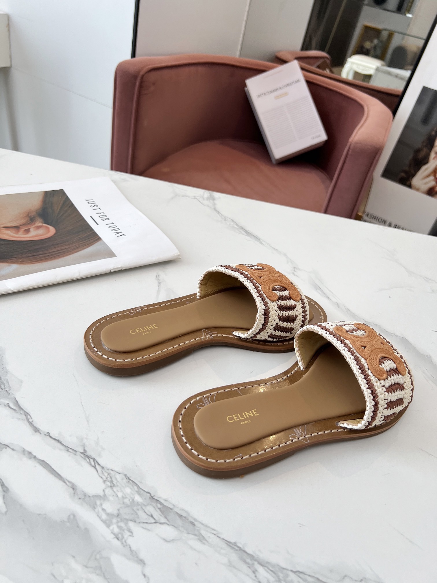 Women Top Quality C*eline shoes