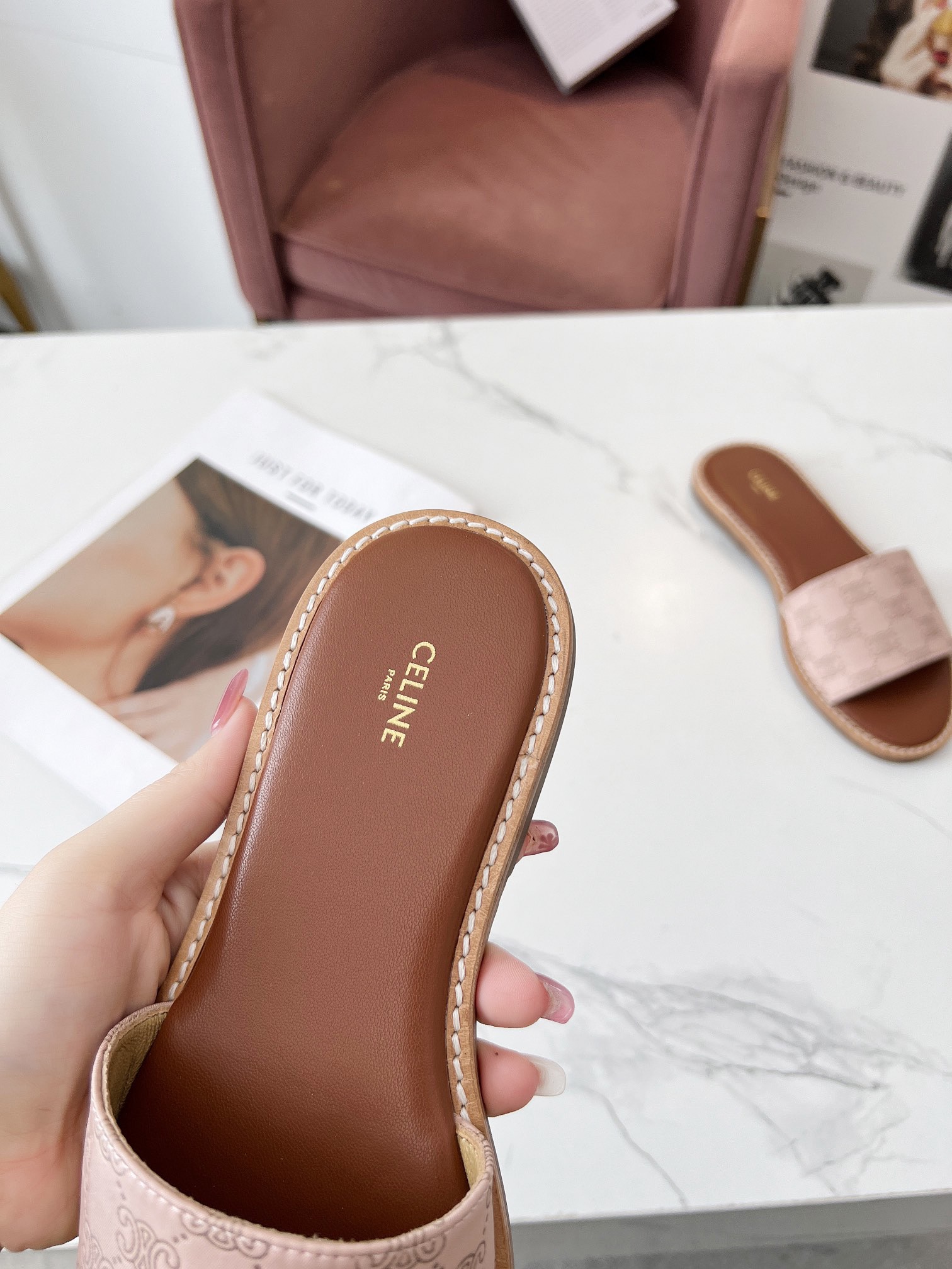 Women Top Quality C*eline shoes