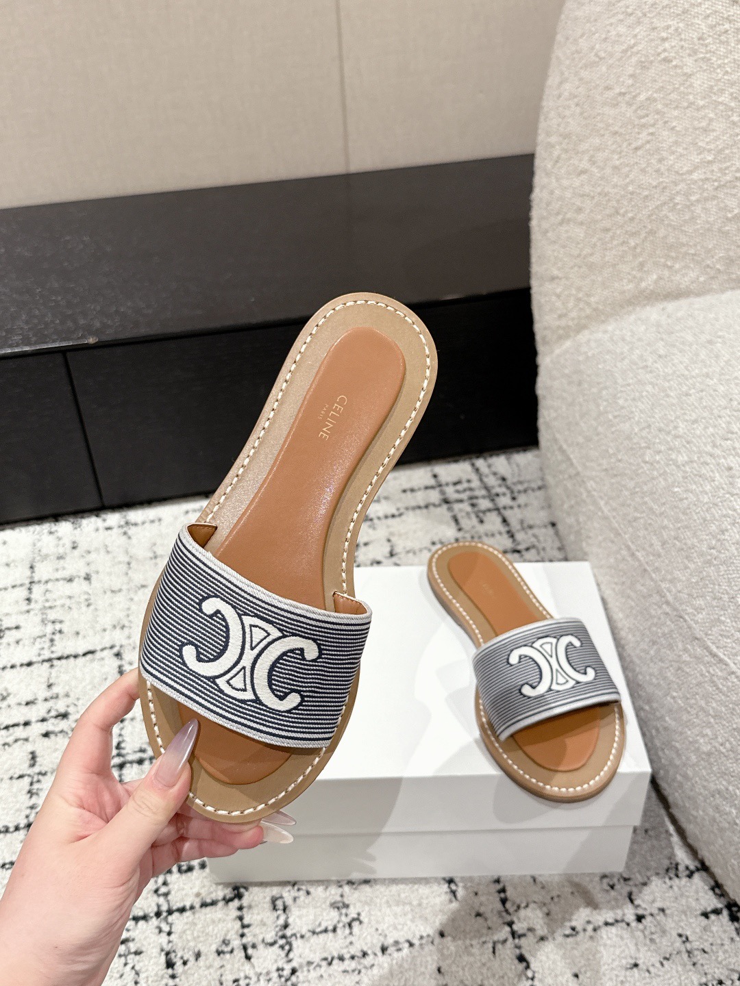 Women Top Quality C*eline shoes