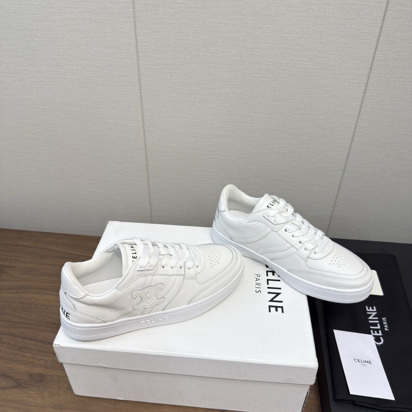 Women Top Quality C*eline shoes