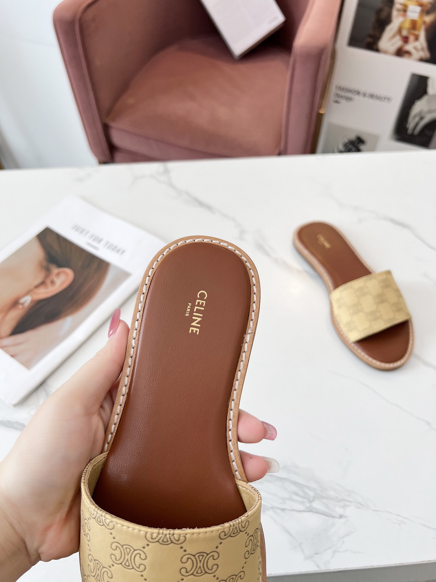 Women Top Quality C*eline shoes